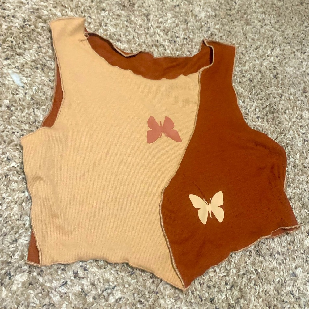 Sleeveless crop top